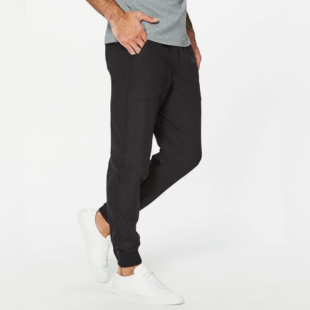 Lululemon men’s ABC Jogger – Size S (Black)